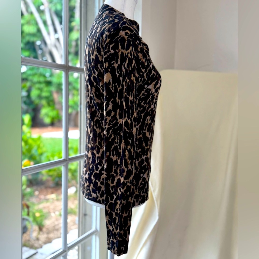 Leopard Print Fitted Cardigan - Picture 4 of 7